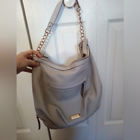 Jessica Simpson Cream Shoulder Bag with Gold Accents - Picture 1 of 3
